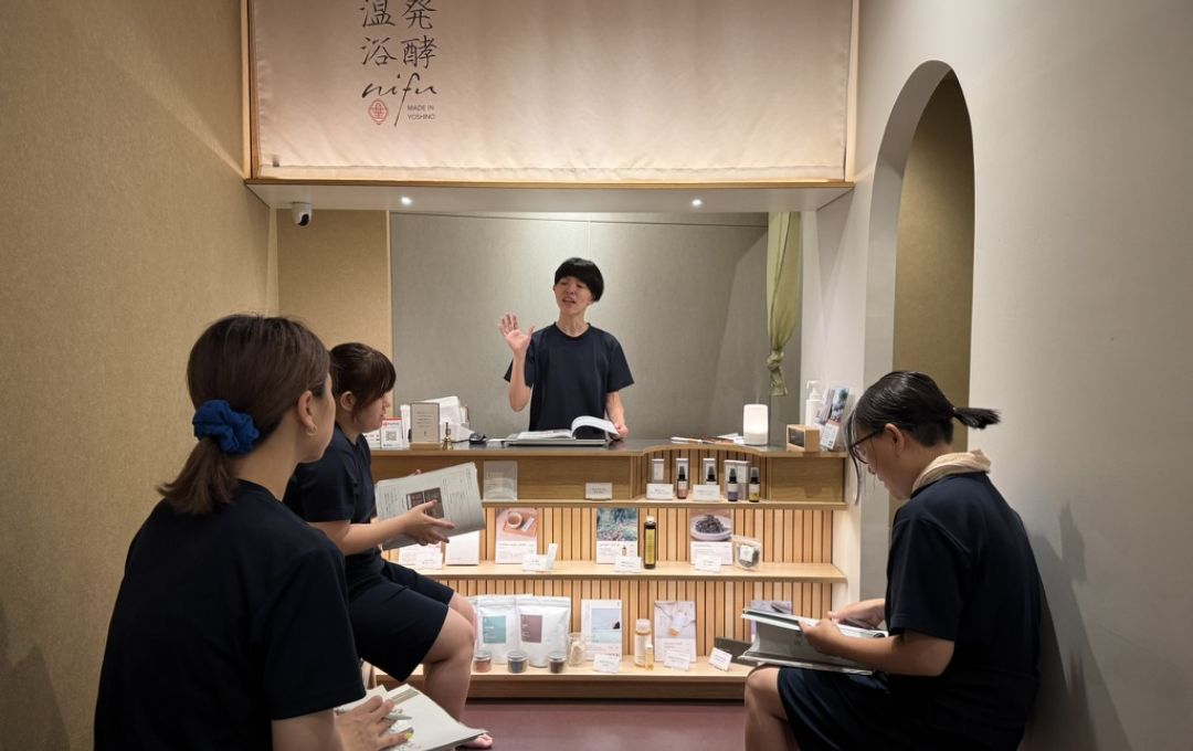 nifu店舗でのスタッフミーティング